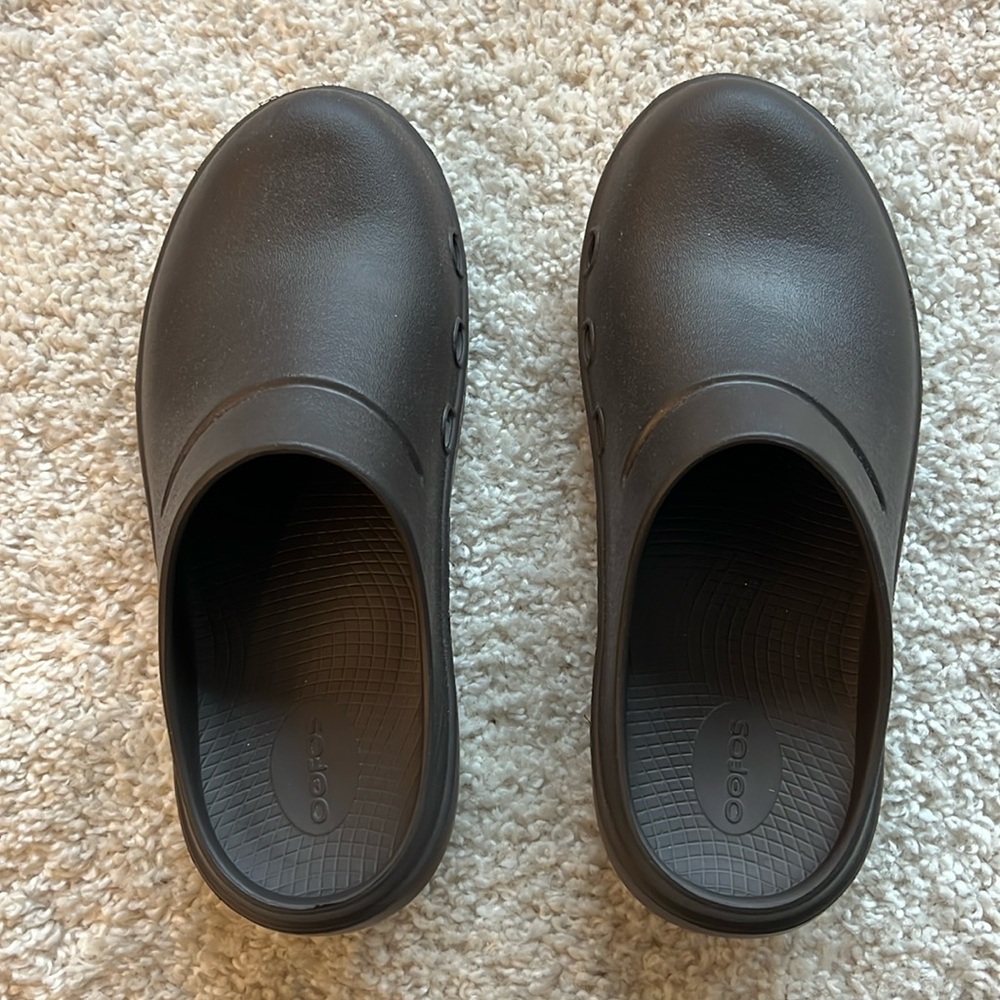 Oofos Ooclog Clog. Size Women’s 10/Men’s 8. EU 41. Brown.